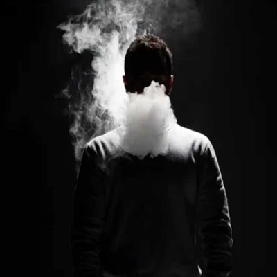 Kodėl nuo elektroninės cigaretės pajuodu dantis?