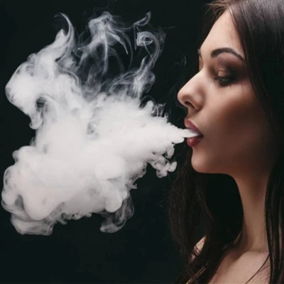Kiek kartų gali būti įkrautas E - cigarečių akumuliatorius?